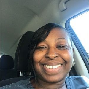 Meet your Posher, Devona